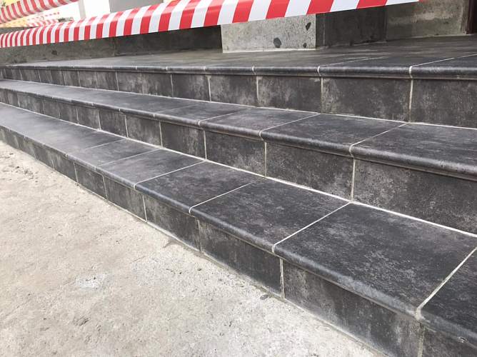 Коллекция Westerwalder Atrium Dunkelgrau 31x31