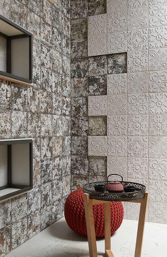 Aged White Ornato 20x20